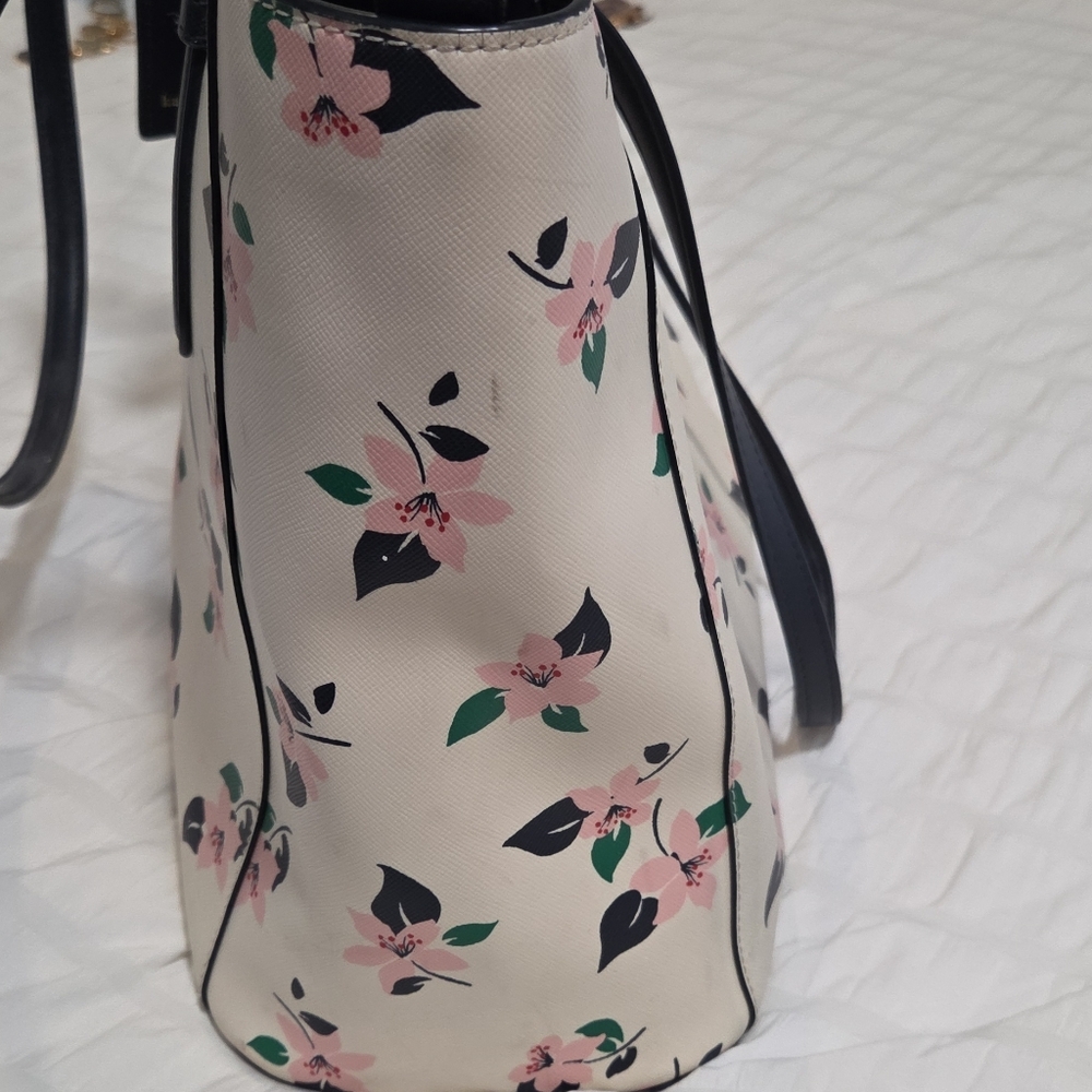 Kate Spade Cream Tote with Pink and Black Floral Design - Picture 7 of 14